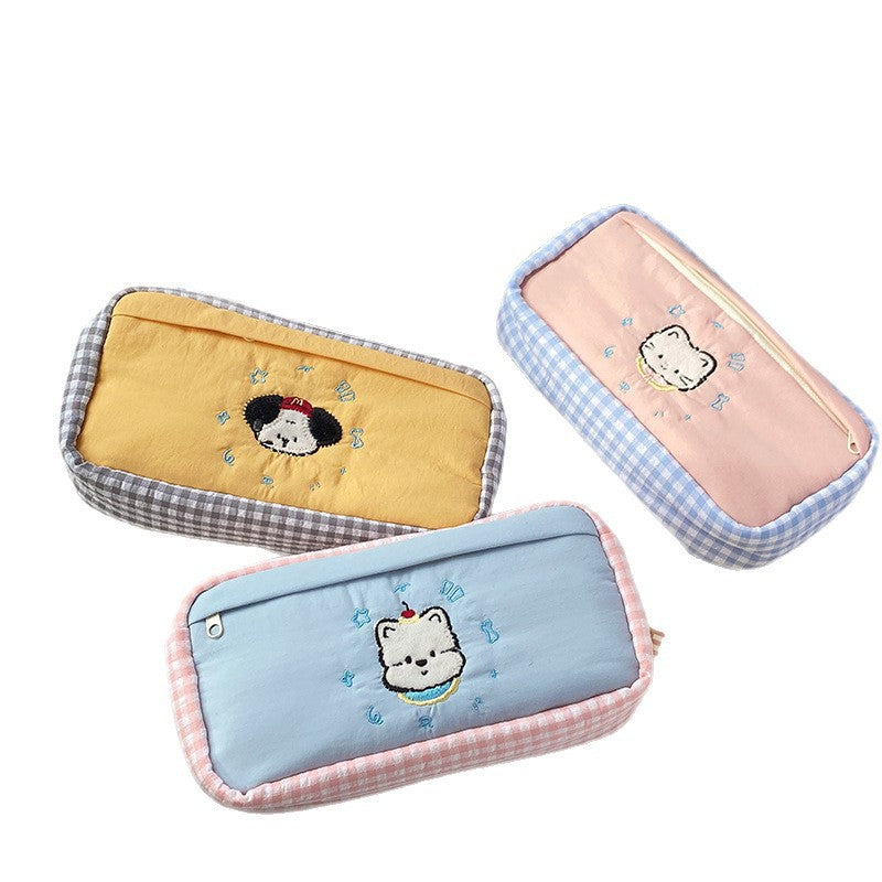Handmade cosmetic bag with playful cat design Kalsten