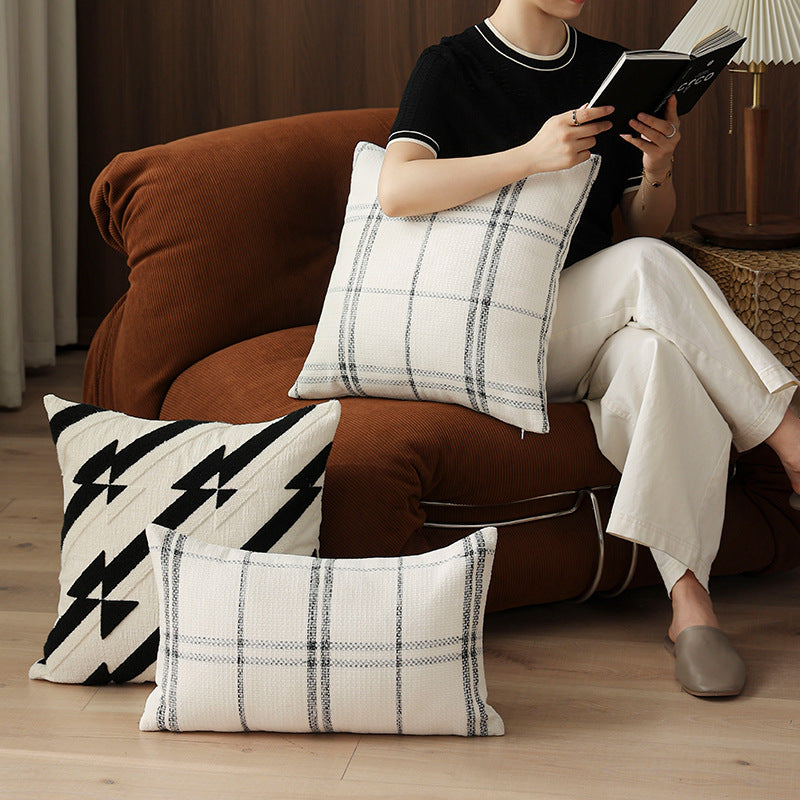 Rectangular woven cushion cover with checkered texture pattern and concealed zipper Kalsten