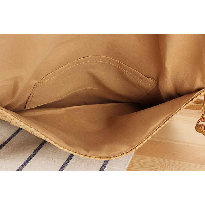 Shoulder bag made of braided natural material with original wave pattern Kalsten