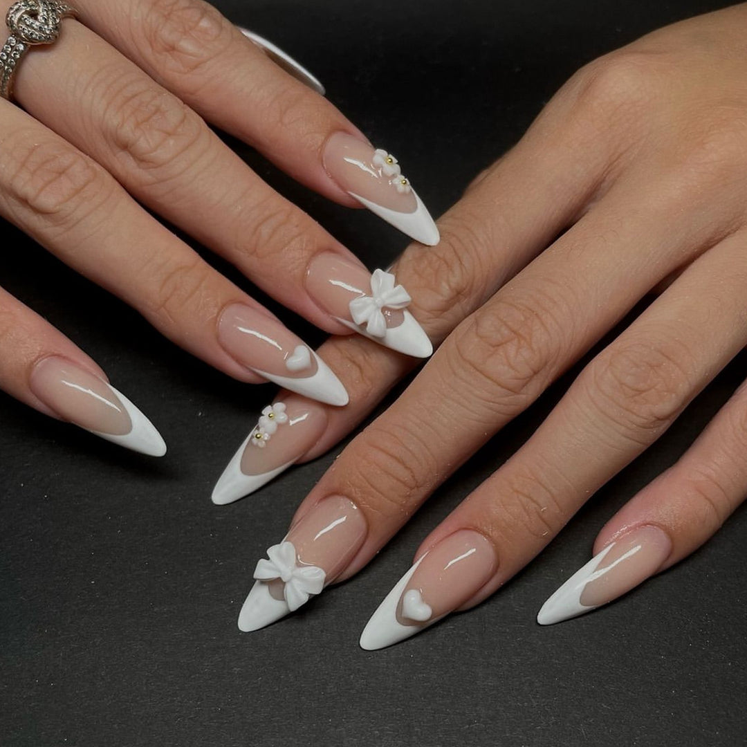 Artificial nail set with decorative French tip design Kalsten