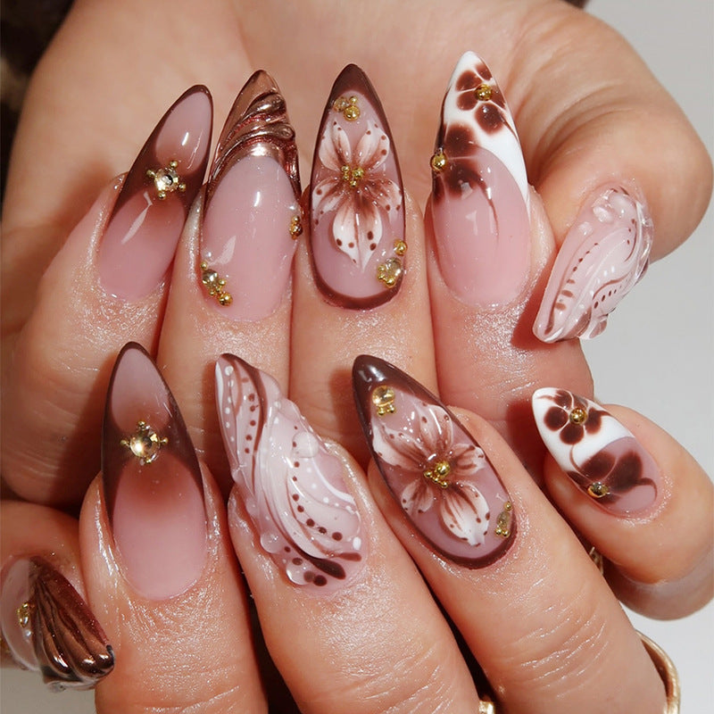 Creative Nail Art Set with Elegant Floral Accents Kalsten