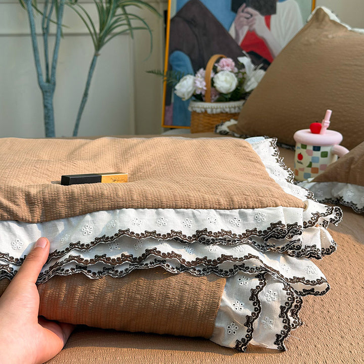 Women's bedspread with elegant lace embellishments and fine cotton surface Kalsten