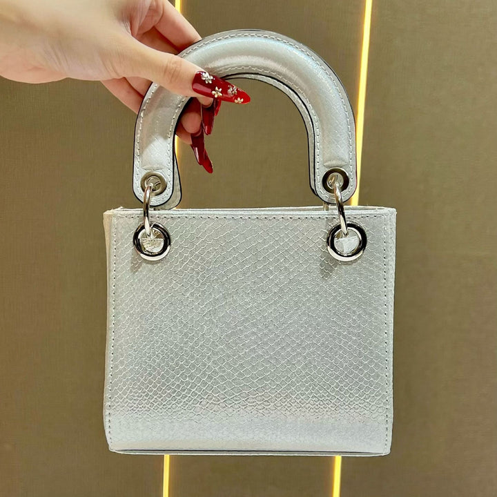 Stylish Snakeskin Textured Handbag