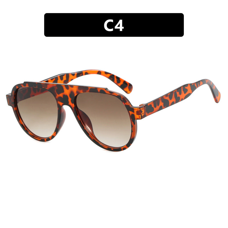 Women Vintage-Style Sunglasses with Elegant Plastic Frame in Leopard Pattern Kalsten