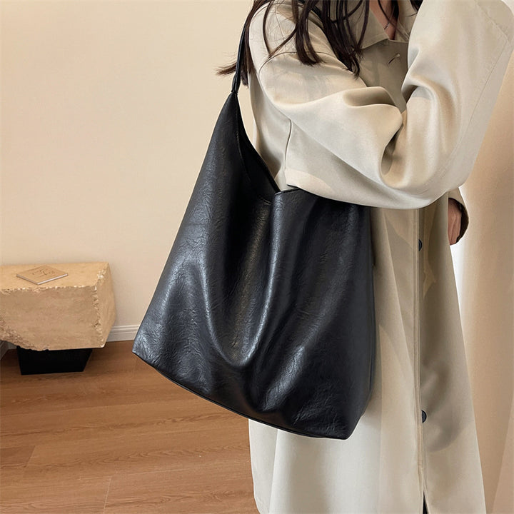Minimalist Leather Tote Kalsten