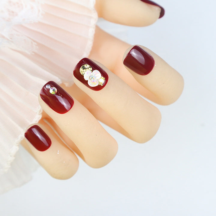 Elegant Floral Press-On Nail Set