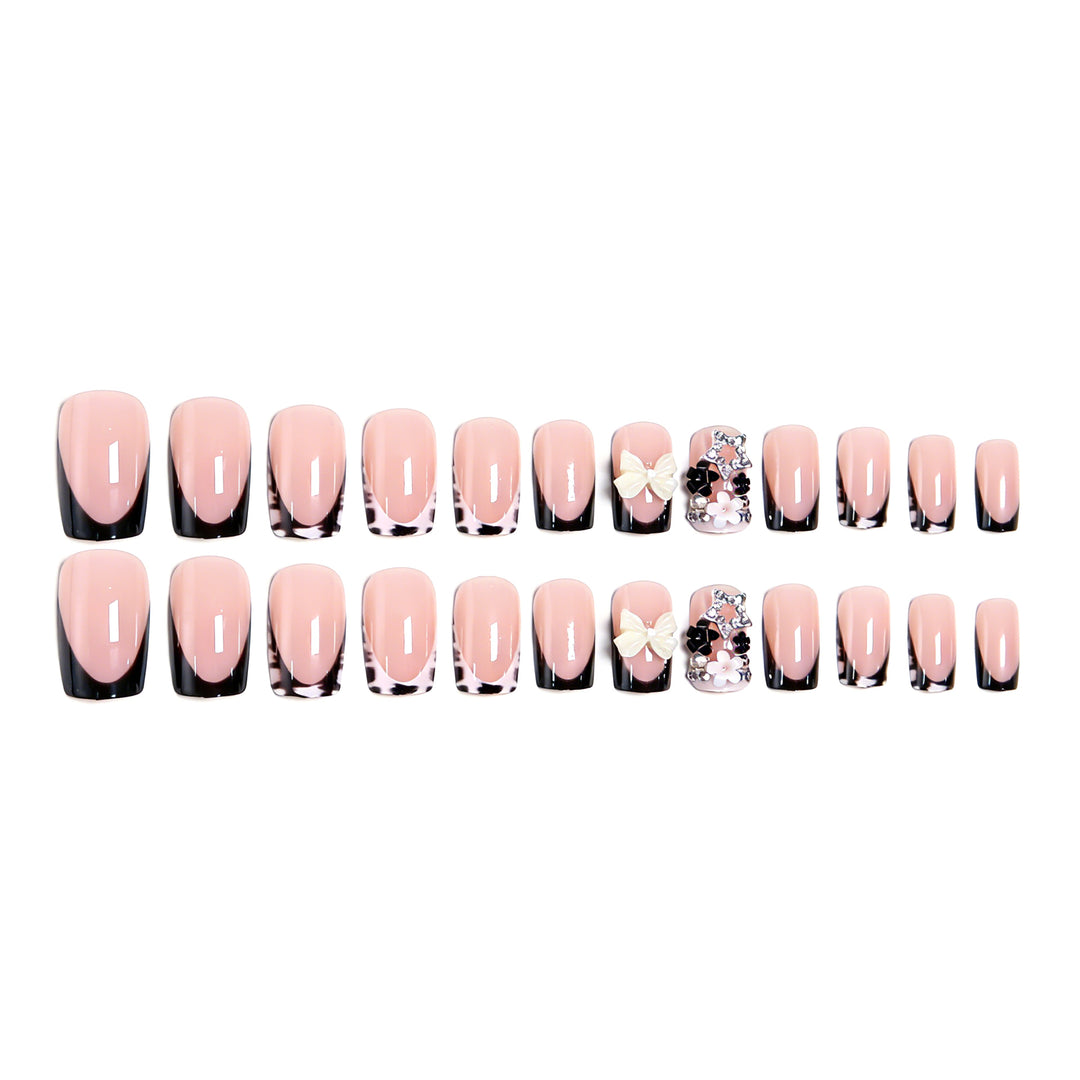 Artificial nail design with elaborate 3D decorations Kalsten