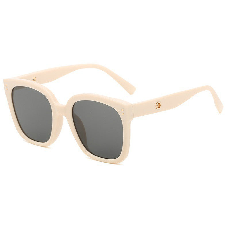 Ladies fashionable sunglasses in trendy design Kalsten