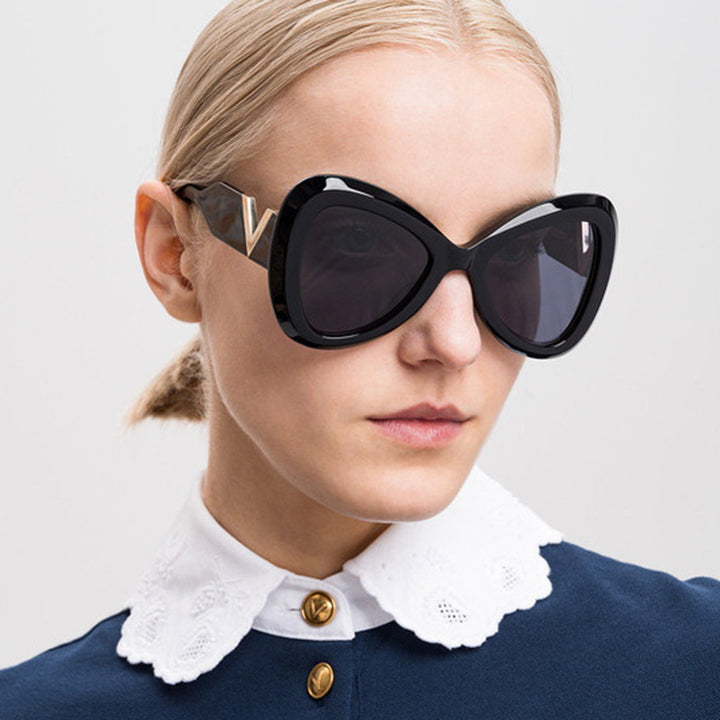 Women Cat-Eye Sunglasses with Luxurious Frame and Mirrored Lenses Kalsten