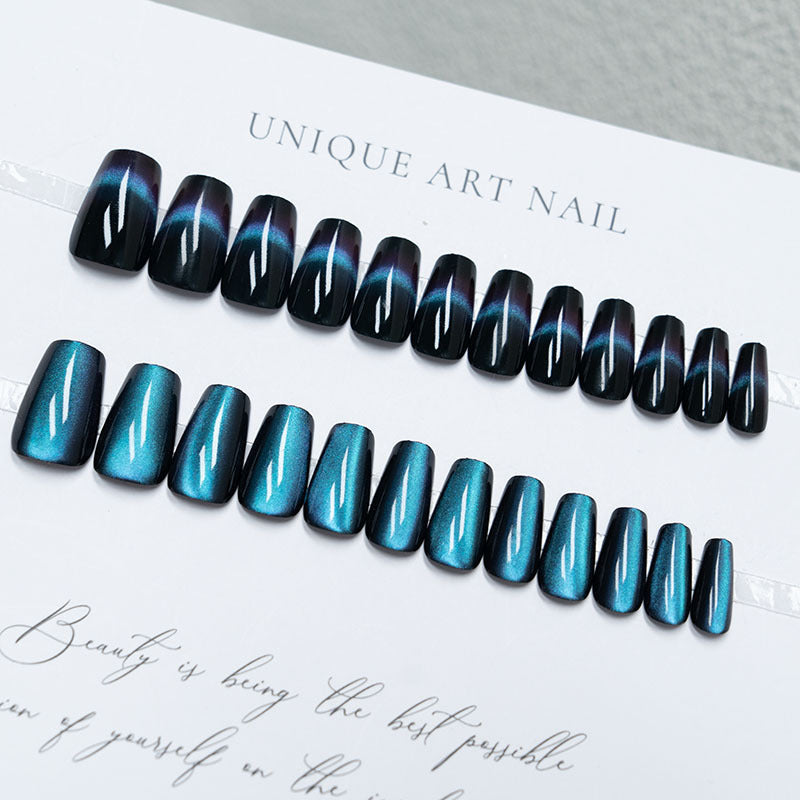 Elegant Press-On Nail Art Set with Gradient Finish