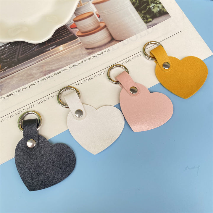 Premium Heart-Shaped Leather Keychain kalsten