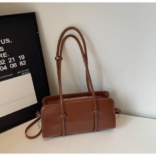 Modern Minimalist Crossbody Bag Kalsten