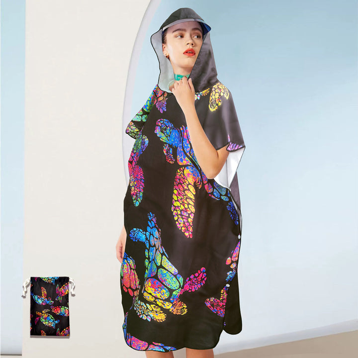 Bath towel with colorful sea turtle design Kalsten
