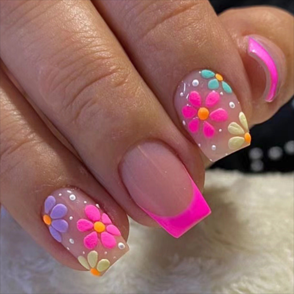 Vibrant Floral Nail Art Extensions