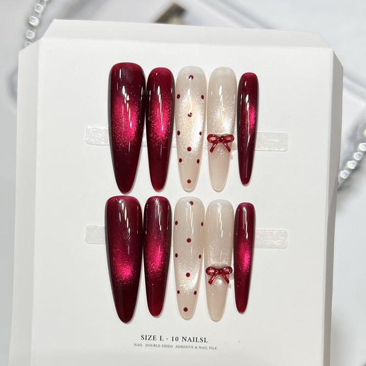 Premium Press-On Nail Art Set with Elegant Heart & Leaf Design Kalsten