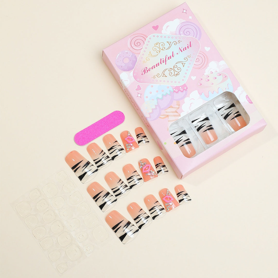 Creative nail set with stylish patterns Kalsten