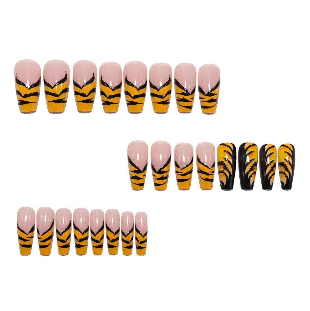 Creative Art Nails in Tiger Stripes Design Kalsten