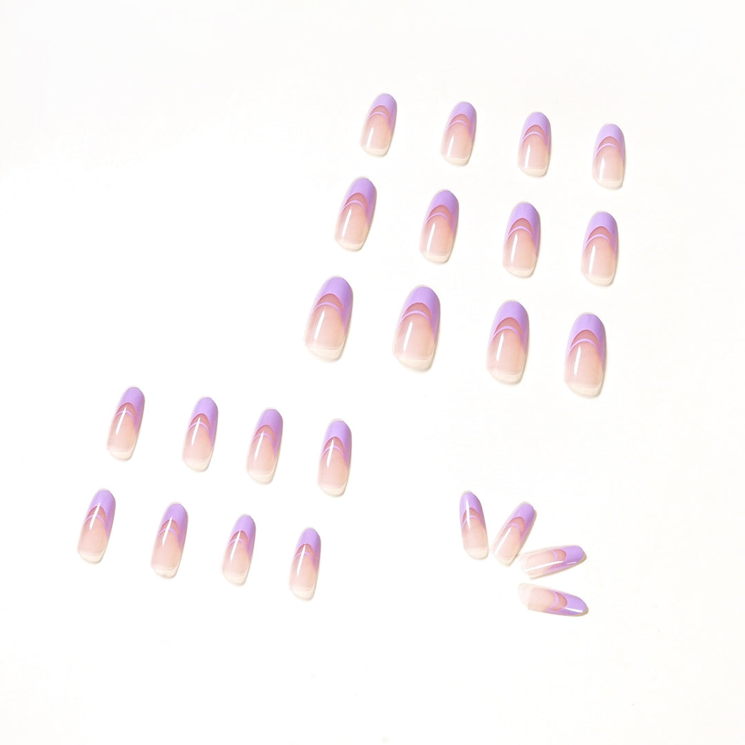 Elegant artificial nails with fine ombre design and noble accents Kalsten