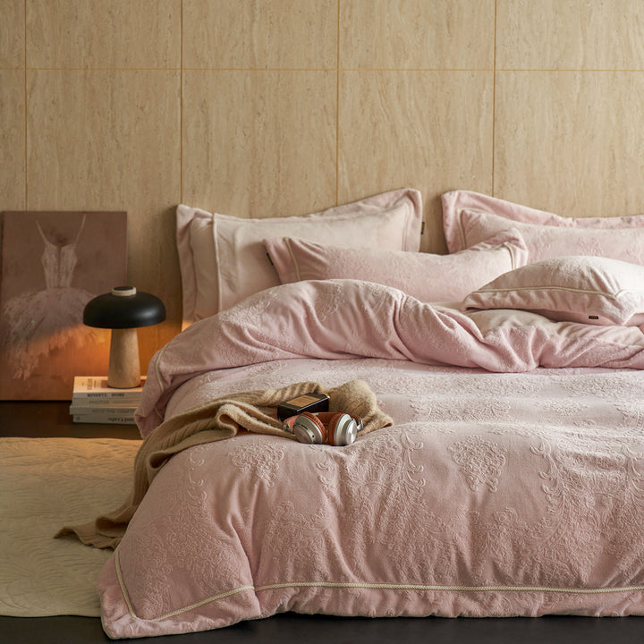 Textured Cotton Jacquard Bedding Set with Fine Cord Piping