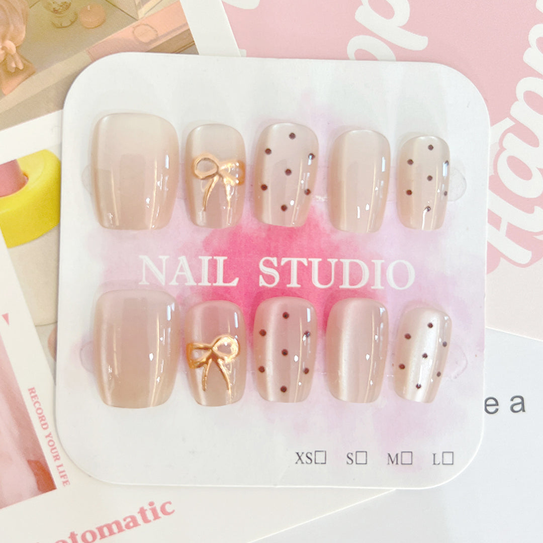 Artificial nail tips with elegant bow designs Kalsten
