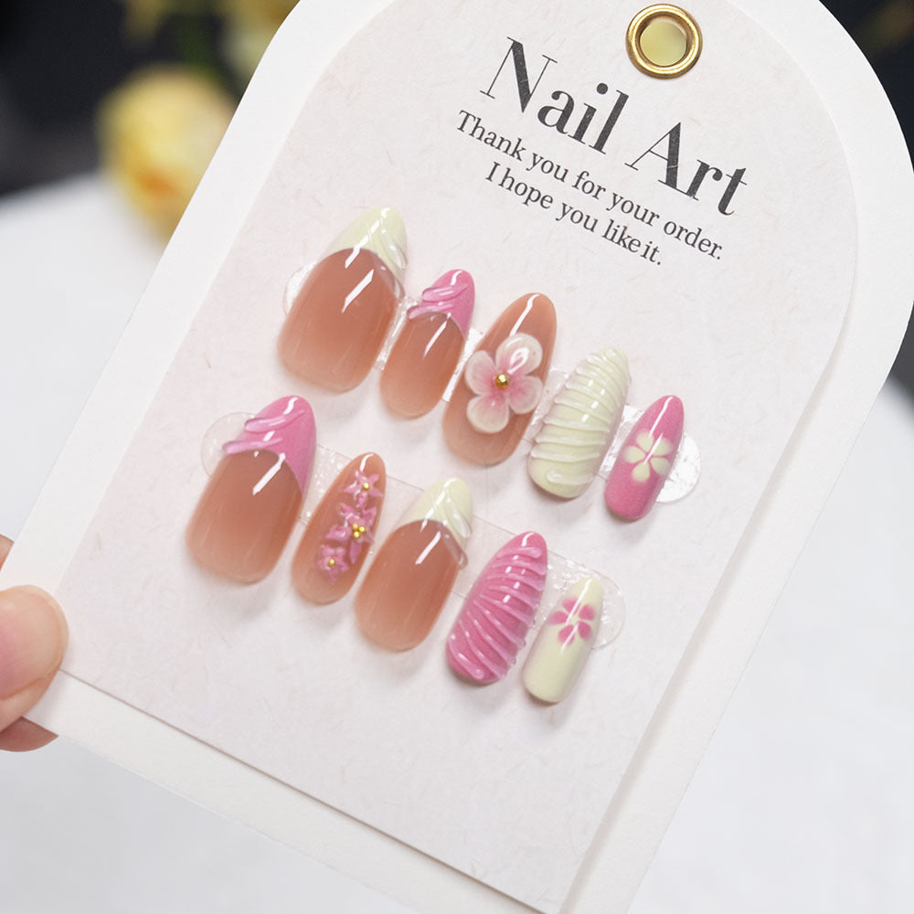 Decorative Floral Press-On Nail Set