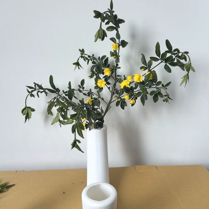 Contemporary Curved Flower Vase Kalsten