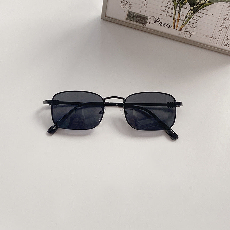 Fashionable glasses with square frame Kalsten