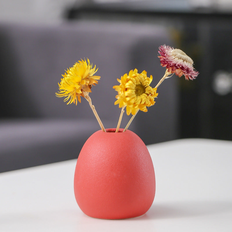 Modern Sculptural Ceramic Vase Kalsten