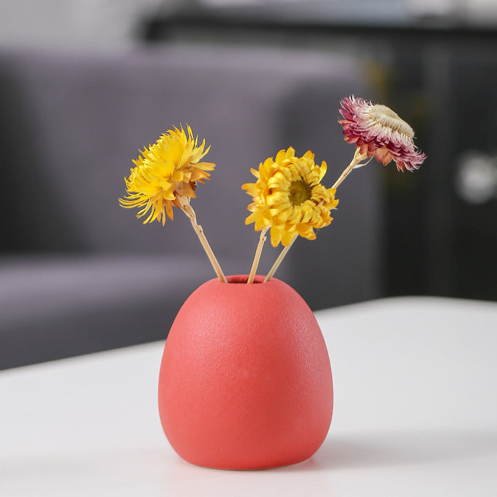 Modern Sculptural Ceramic Vase Kalsten