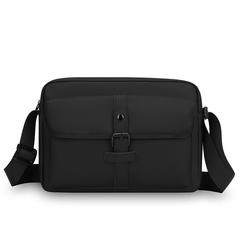 Sleek Functional Messenger Bag