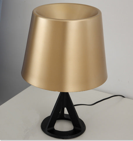 Elegant Table Lamp with Geometric Base