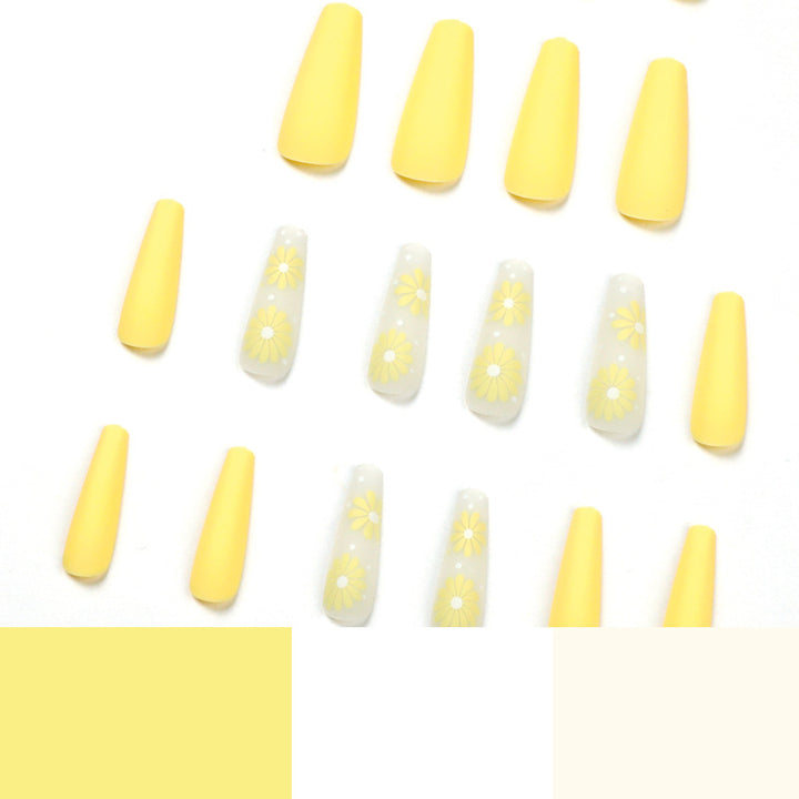 Elegant and artistic artificial nails Kalsten