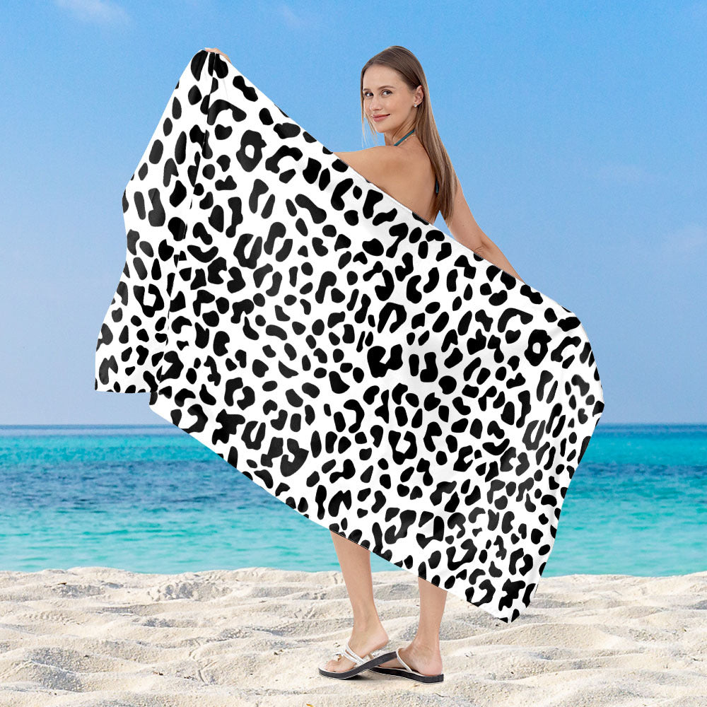 Beach towel with artistic mandala design Kalsten