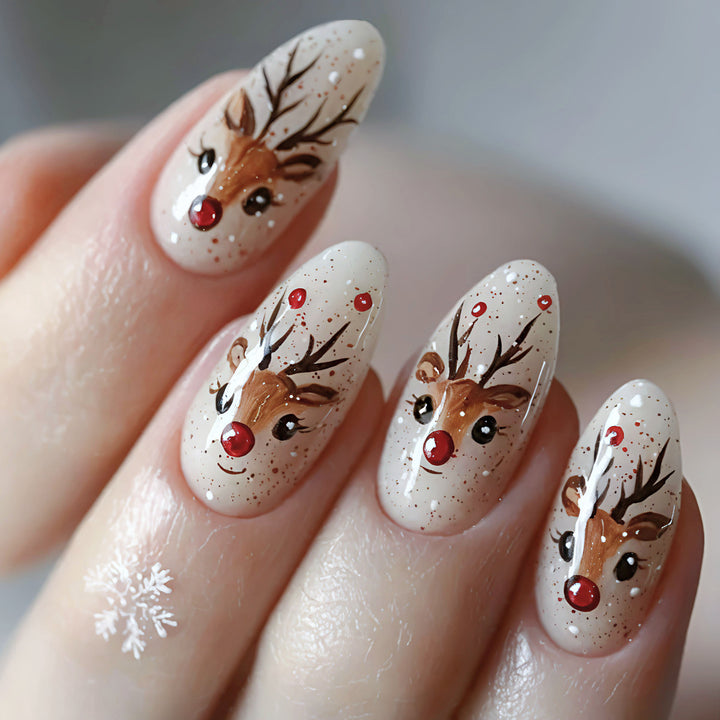 3D Reindeer-Themed Nail Art Kalsten