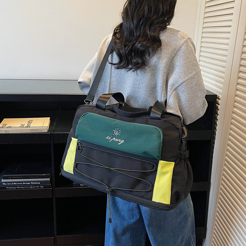 Spacious Multi-Compartment Travel Bag Kalsten