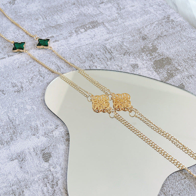 Elegant Necklace with Sparkling Green Stones Kalsten