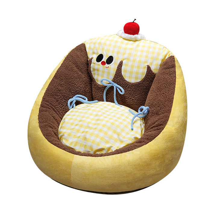 Cozy plush pet bed in cake shape with surrounding edge