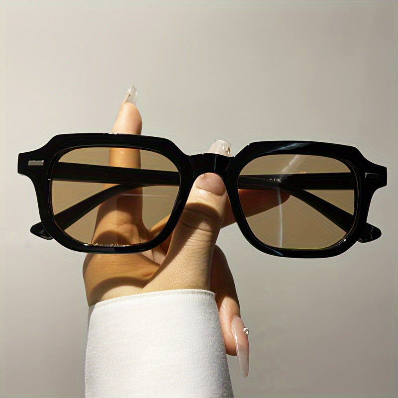 Ladies stylish sunglasses in striking, geometric design Kalsten
