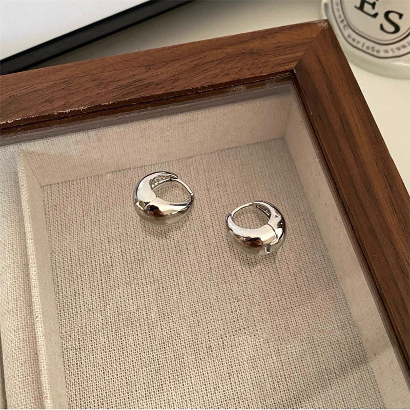 Fashionable hoops with unique style Kalsten