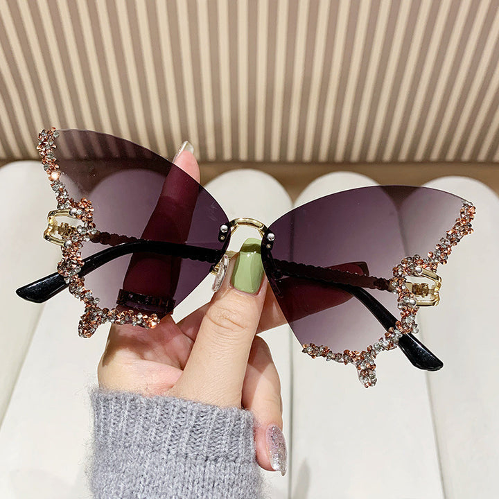 Ladies extravagant Cat-Eye sunglasses with dazzling rhinestone embellishments Kalsten
