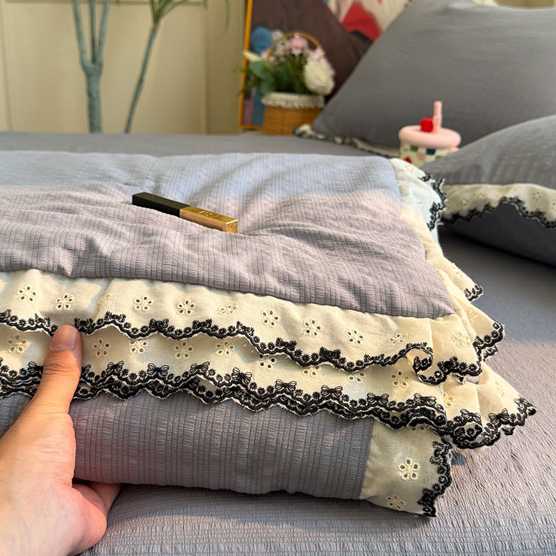 Women's bedspread with elegant lace embellishments and fine cotton surface Kalsten