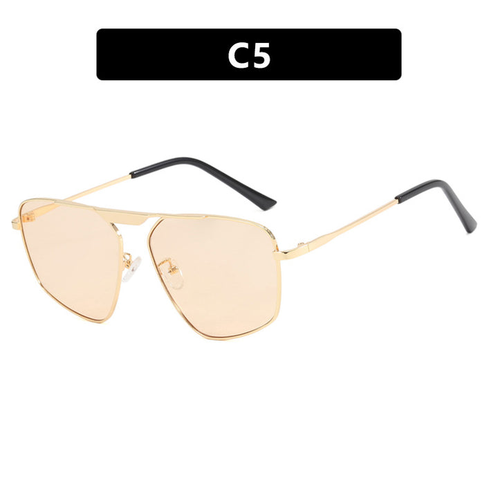 Women's sunglasses in a modern, geometric design with a sturdy metal frame Kalsten