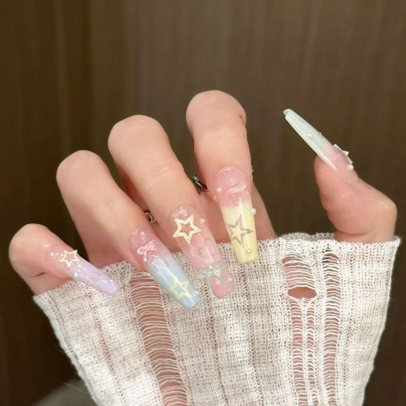 Artistic Themed Press-On Nail Extensions