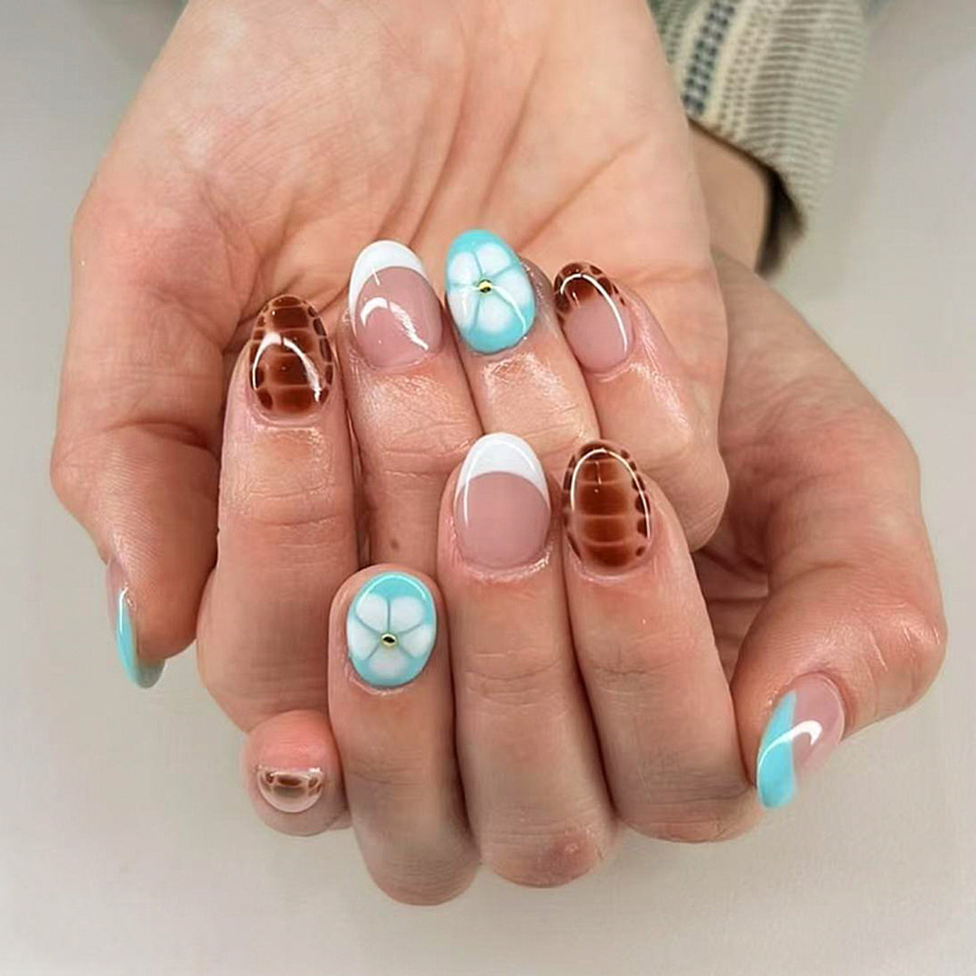 Artificial nail art with floral and geometric elements Kalsten