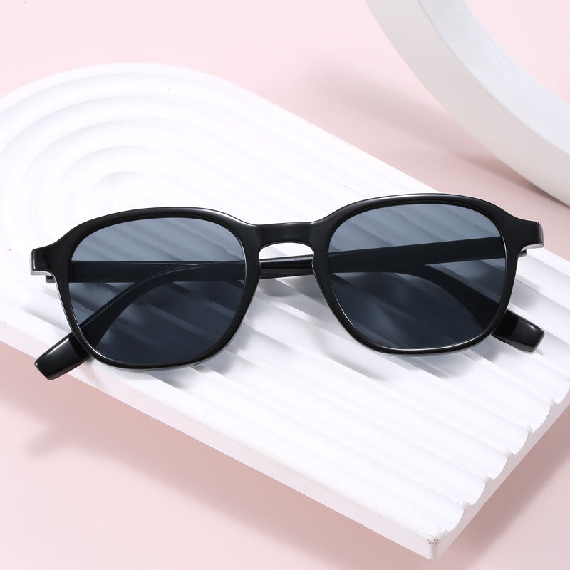 Ladies stylish sunglasses with round frame and UV protection Kalsten