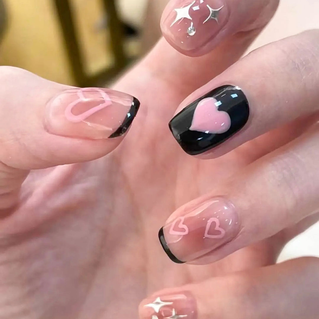 Heart-Themed Decorative Press-On Nail Art