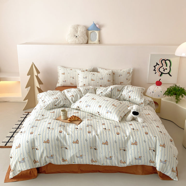 Child-friendly cotton satin bedding set with cute bear and heart print
