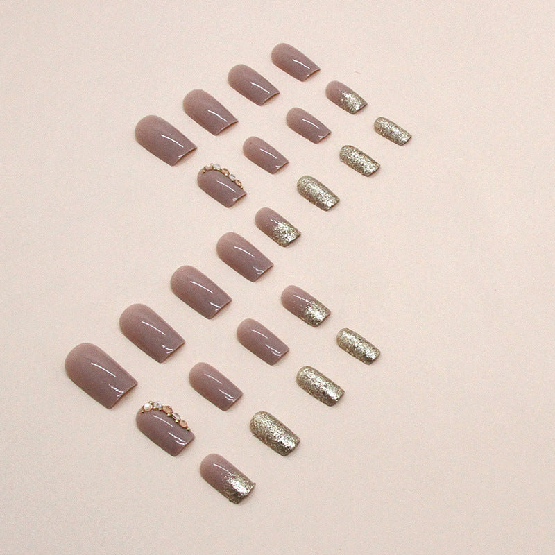 Glamorous Glitter and Crystal Nail Art Tips Kalsten