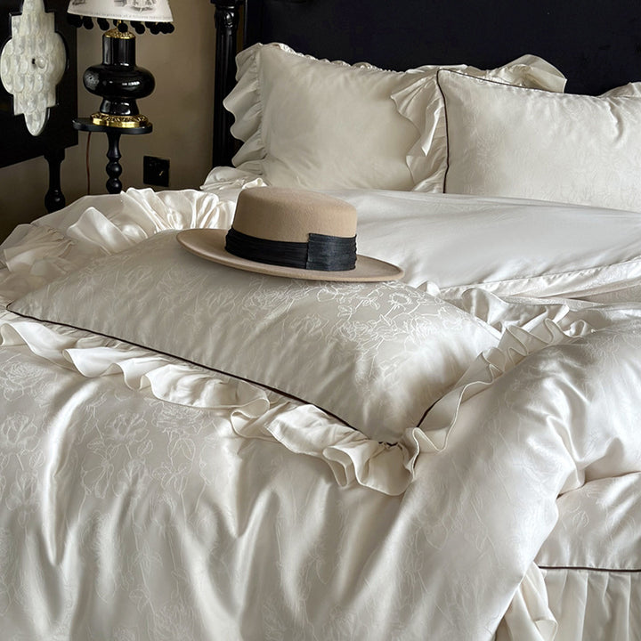 Luxurious bedding set with ruffles and jacquard pattern