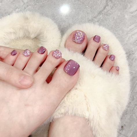 Luxurious Glittery Gel Toe Nail Art